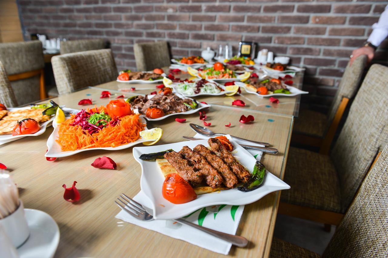 Royal Sivas Hotel ภายนอก รูปภาพ